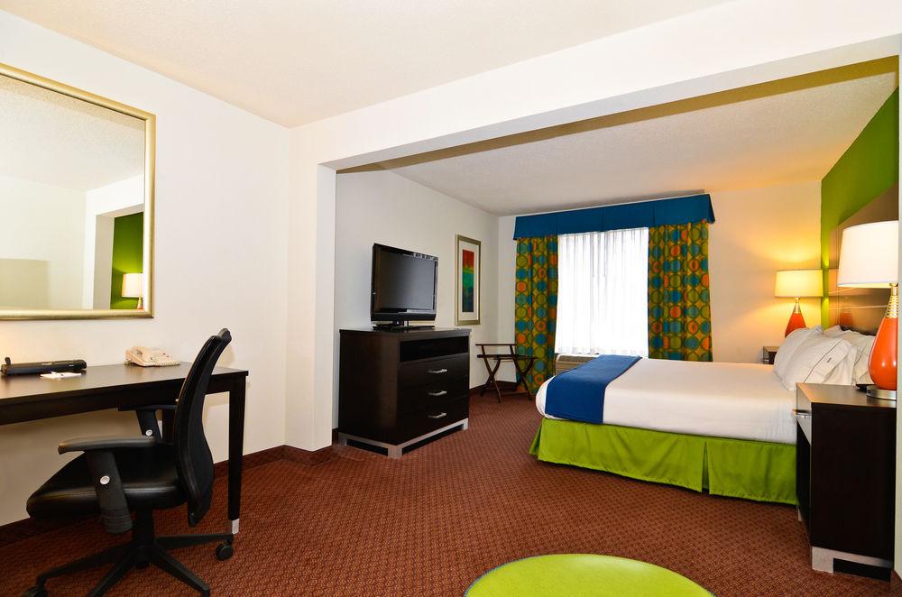 Holiday Inn Express Atlanta - Northeast I-85 - Clairmont Road By Ihg Exterior photo