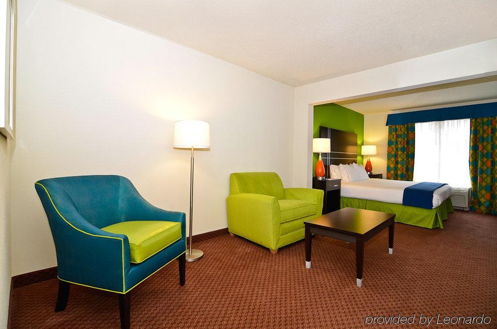 Holiday Inn Express Atlanta - Northeast I-85 - Clairmont Road By Ihg Exterior photo