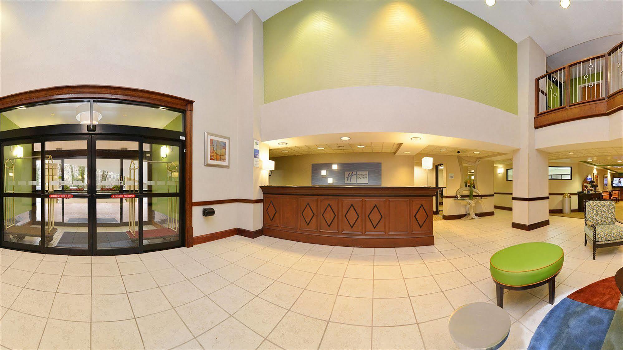 Holiday Inn Express Atlanta - Northeast I-85 - Clairmont Road By Ihg Exterior photo
